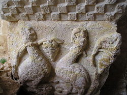 20080507002605-capitel-romanico.jpg